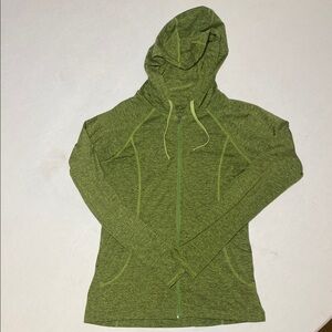 Patagonia full zip green light weight hoodie XS runs large